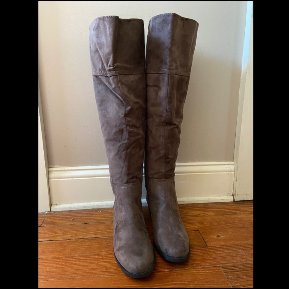 Knee high Boots